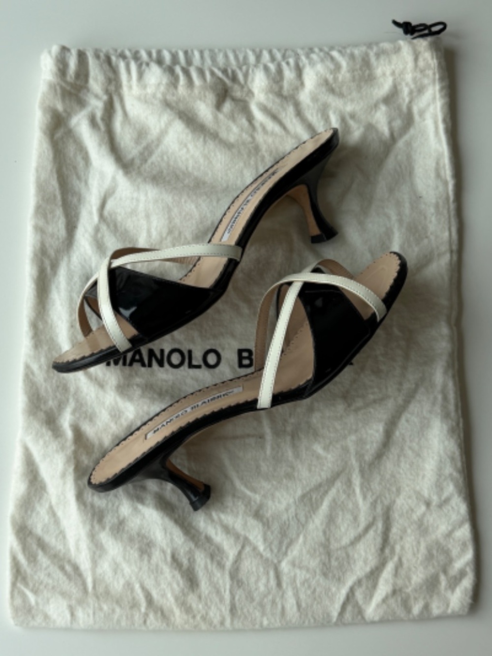 Vintage Manolo Blahnik black & white patent leather mule sandals, IT 36, ~US 5.5 - Picture 9 of 12